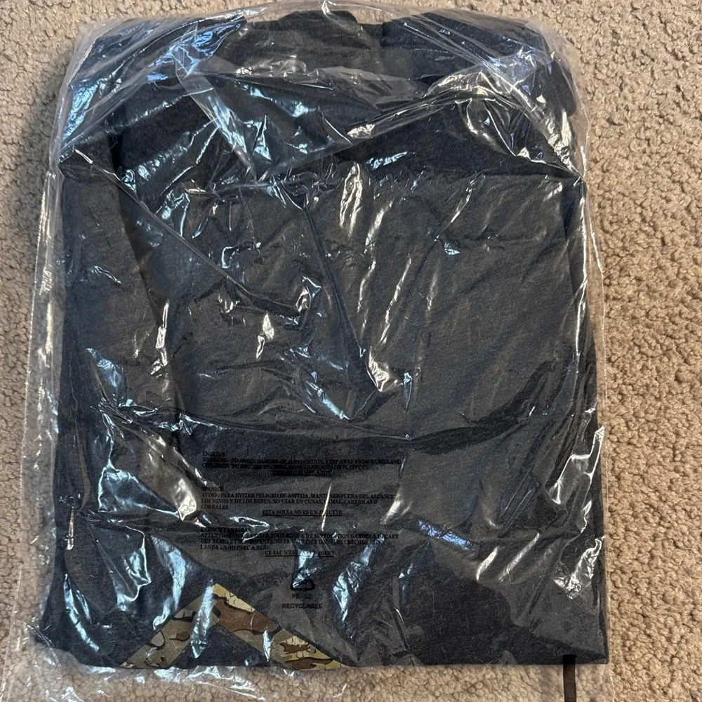 KUIU Logo T-shirt Large - Picture 3 of 3